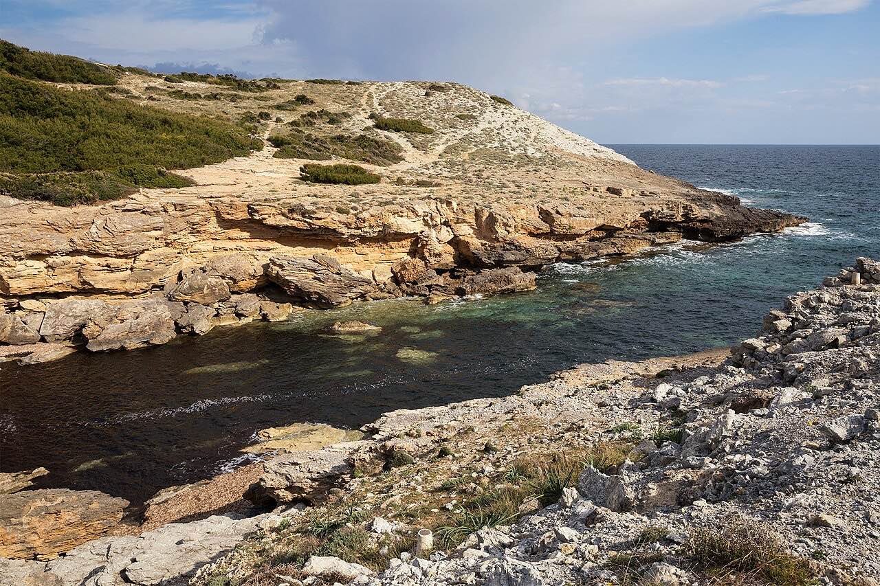 Cala Estreta